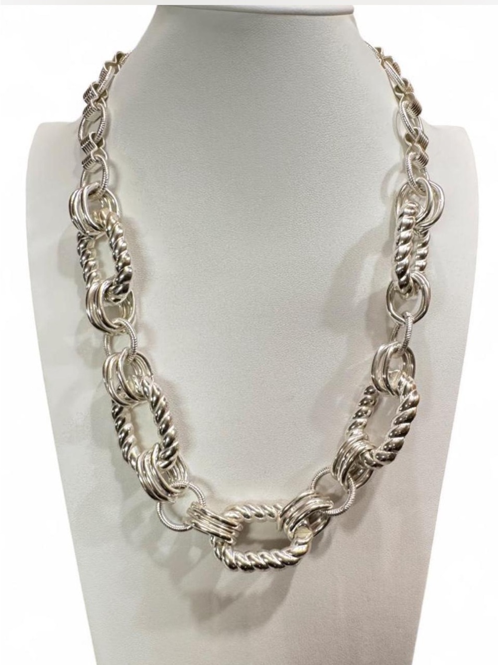 Robert Rose Silver Tone Chain Link  Necklace